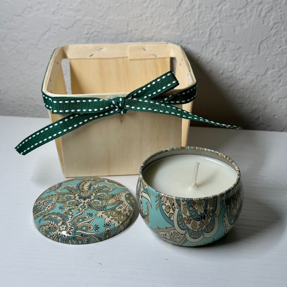 "Peppermint" Soy Candle in Berry Basket-BNIB